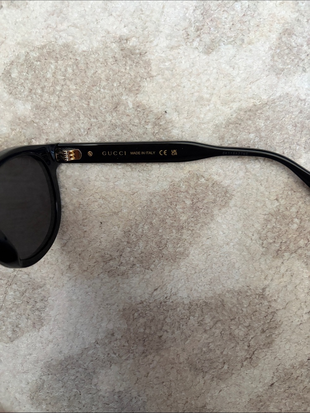 Gucci Black Round Sunglasses with Red-Green Stripe Accent - Picture 3 of 5